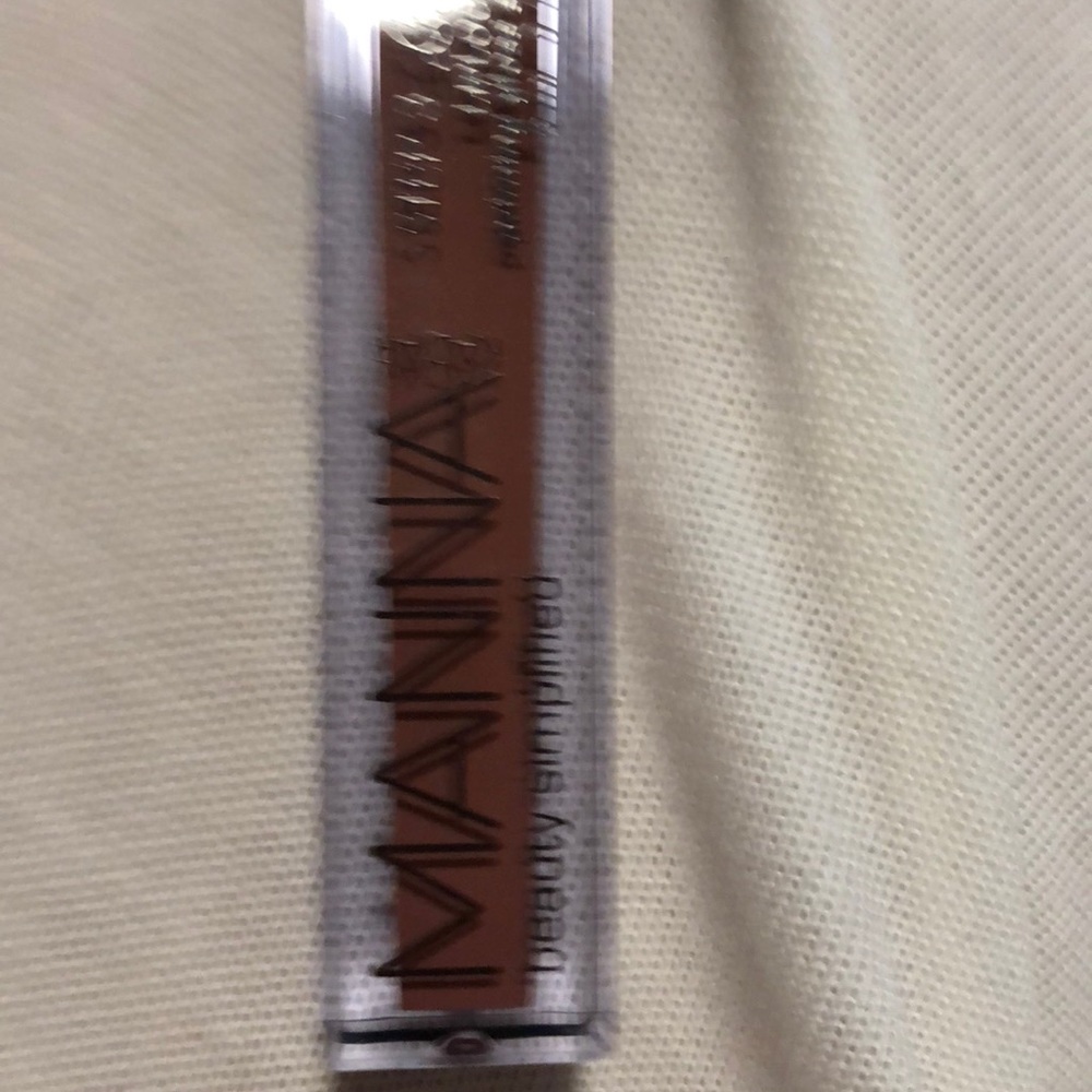 Priming lip gloss - Picture 2 of 2
